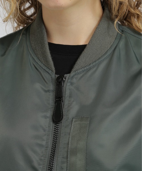 AVIREX（アヴィレックス）の「SLEEVELESS MA-1 VEST/スリーブレスMA-1ベスト（ナイロンジャケット・レディース・オリーブ/ブラック/グレー・M/S）」の9枚目の写真