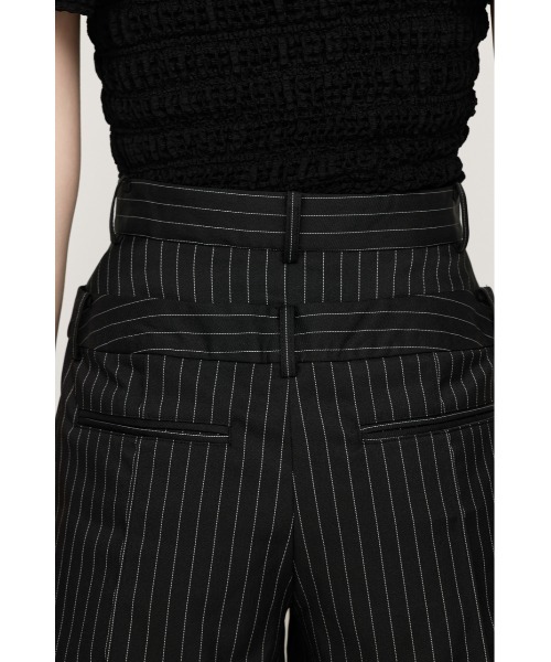 SLY(スライ)の「H/W LAYERD S/PT ハイウエスト レイヤード ショートパンツ 夏服 秋服(スラックス・レディース・ブラック/マルチ・1/2)」の13枚目の写真