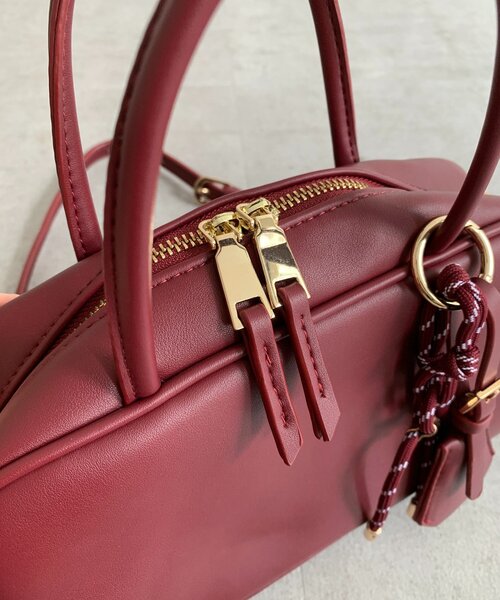 DouDou（ドゥドゥ）の「チャーム付横長ボストン（ショルダーバッグ・レディース・ブラック/キャメル/ボルドー・FREE）」の17枚目の写真