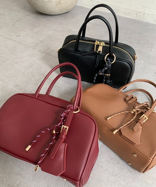 DouDou（ドゥドゥ）の「チャーム付横長ボストン（ショルダーバッグ・レディース・ブラック/キャメル/ボルドー・FREE）」の20枚目の写真