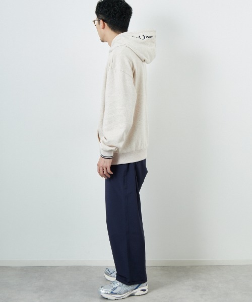 FRED PERRY 別注 フードロゴ刺繍スウェットパーカー FRED PERRY（フレッドペリー） パーカー 別注 フードロゴ刺繍