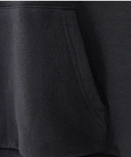 FRED PERRY（フレッドペリー）の「[FRED PERRY/フレッドペリー] 別注 フードロゴ刺繍スウェットパーカー【追加】（パーカー・レディース・グレイッシュベージュ/キャメル/ネイビー/ブラック・S/M/L/XL）」の13枚目の写真