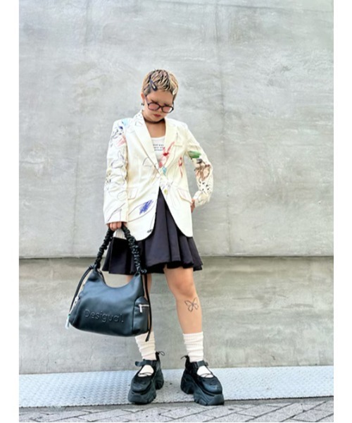 Desigual（デシグアル）の「アーティスティックプリント レギュラーフィットジャケット（テーラードジャケット・レディース・ホワイト・XL/L/M/S/XS）」の5枚目の写真