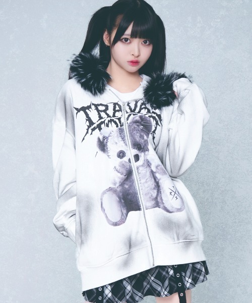 TRAVAS TOKYO/トラバス トーキョー』ファー付きくま耳ZIP