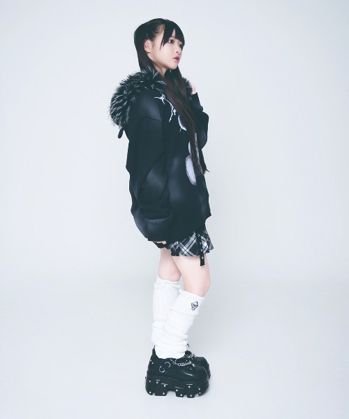 TRAVAS TOKYO/トラバス トーキョー』ファー付きくま耳ZIPパーカー