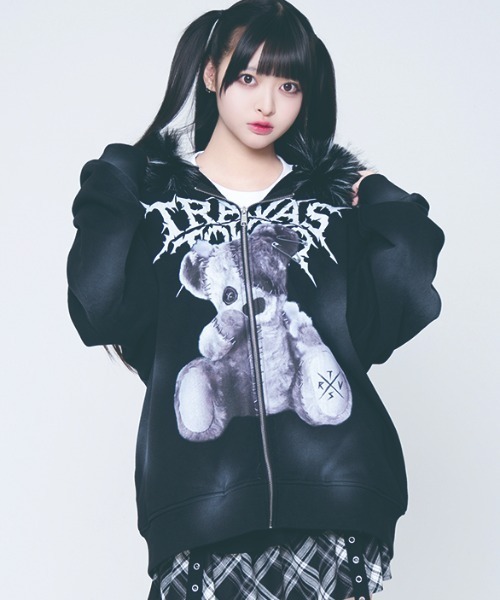 TRAVAS TOKYO/トラバス トーキョー』ファー付きくま耳ZIPパーカー