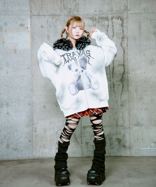 TRAVAS TOKYO/トラバス トーキョー』ファー付きくま耳ZIPパーカー
