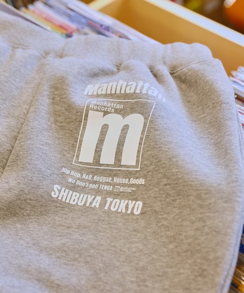 TENGA(テンガ)の「TENGA×Manhattan Records SWEAT PANTS(スウェットパンツ・メンズ・ブラック/杢グレー・LARGE/MEDIUM)」の3枚目の写真
