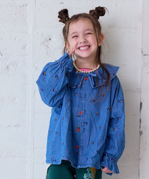 MARKEY'S(マーキーズ)の「デニムフリルカラーブラウス(シャツ/ブラウス・キッズ・ブルー系その他/ブラック系その他・90/100/110/120/130/140/150)」の2枚目の写真