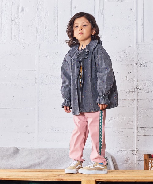 MARKEY'S(マーキーズ)の「デニムフリルカラーブラウス(シャツ/ブラウス・キッズ・ブルー系その他/ブラック系その他・90/100/110/120/130/140/150)」の6枚目の写真