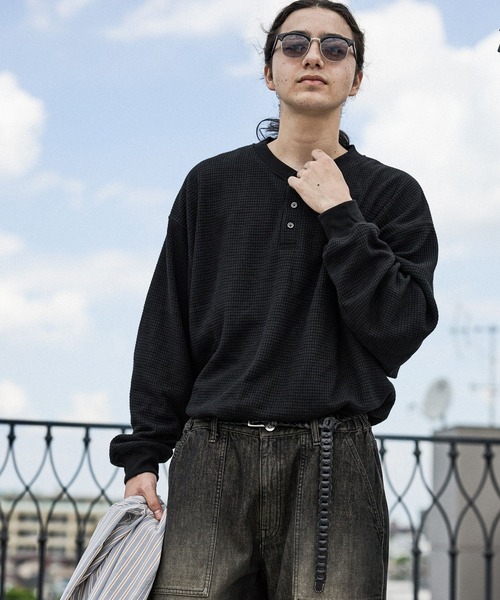 niko and...（ニコアンド）の「ワッフルヘンリーロンT（Tシャツ/カットソー・メンズ・オフホワイト/ブラック/ベージュ・LARGE/MEDIUM）」の4枚目の写真