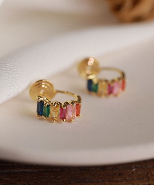 yu-ka(ユーカ)の「YU-KA:カラフルビジューイヤリング colorful bijou earring(イヤリング・レディース・ゴールド・FREE)」の1枚目の写真