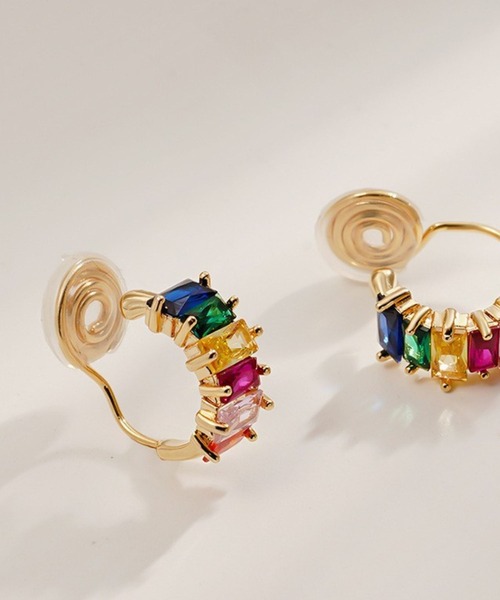 yu-ka(ユーカ)の「YU-KA:カラフルビジューイヤリング colorful bijou earring(イヤリング・レディース・ゴールド・FREE)」の2枚目の写真