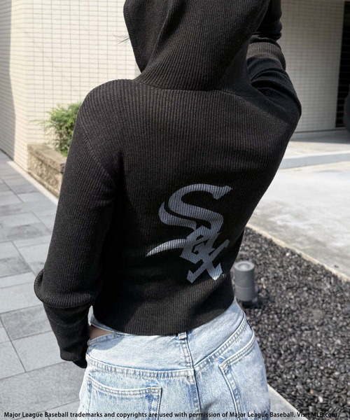 BACK TO THE FIELD(バック トゥー ザ フィールド)の「【MLB】グラフィックプリントニットフーディー(ニット/セーター・レディース・レッド/ホワイト/ブラック・FREE)」の7枚目の写真