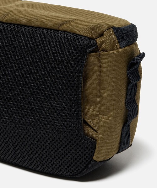 AIGLE（エーグル）の「撥水 ハイキング クロスボディバッグ（ボディバッグ/ウエストポーチ・レディース・カーキ/ブラック・FREE）」の20枚目の写真