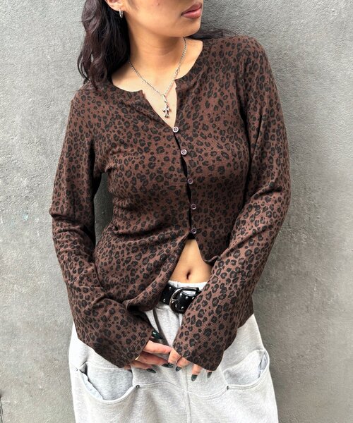 WHO'S WHO gallery(フーズフーギャラリー)の「ナローカーディガン(カーディガン/ボレロ・レディース・ブラウン/カーキ・FREE)」の15枚目の写真