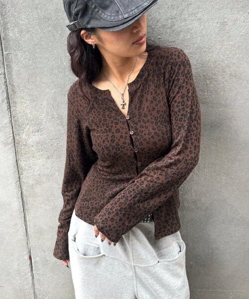 WHO'S WHO gallery(フーズフーギャラリー)の「ナローカーディガン(カーディガン/ボレロ・レディース・ブラウン/カーキ・FREE)」の17枚目の写真