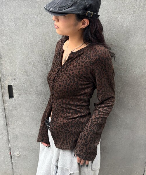 WHO'S WHO gallery(フーズフーギャラリー)の「ナローカーディガン(カーディガン/ボレロ・レディース・ブラウン/カーキ・FREE)」の19枚目の写真