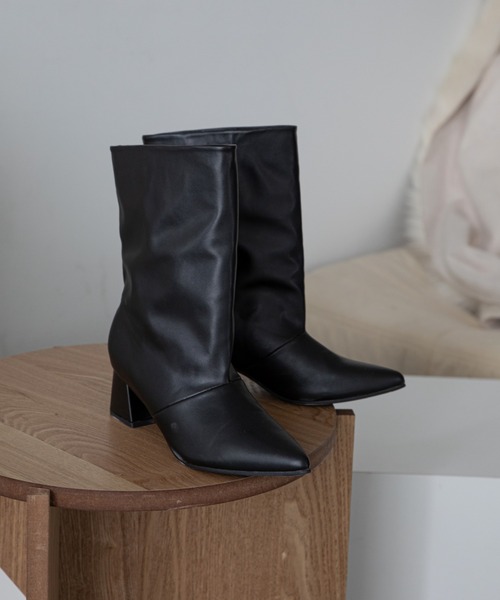 VACANCY（ヴァカンシー）の「ワイドポインテッドトゥブーツ（ブーツ・レディース・ブラック/ベージュ・MEDIUM/LARGE）」の15枚目の写真