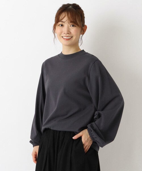 one'sterrace(ワンズテラス)の「パフスリーブ 長袖コットンプルオーバー(Tシャツ/カットソー・レディース・ブラック系8/ブラウン系8/アイボリー系8/ネイビー系5/レッド系9・02)」の5枚目の写真