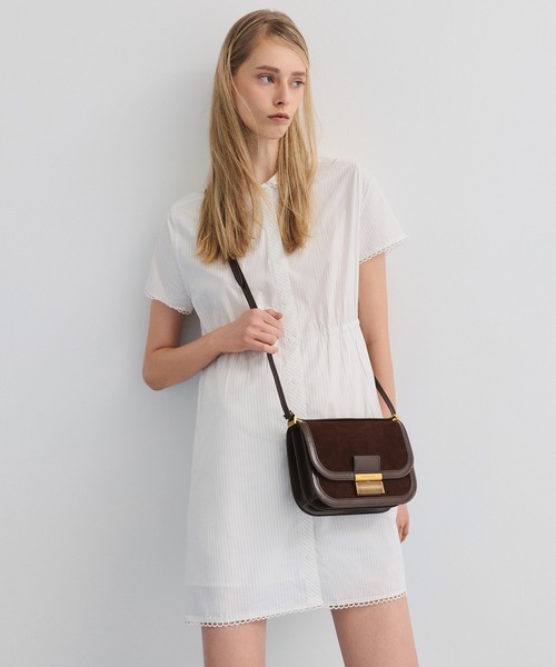 CHARLES & KEITH(チャールズ & キース)の「Charlot シャーロットスエードバッグ(ショルダーバッグ・レディース・ブラウン系その他7/サンドベージュ・M)」の2枚目の写真