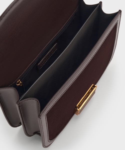 CHARLES & KEITH(チャールズ & キース)の「Charlot シャーロットスエードバッグ(ショルダーバッグ・レディース・ブラウン系その他7/サンドベージュ・M)」の18枚目の写真