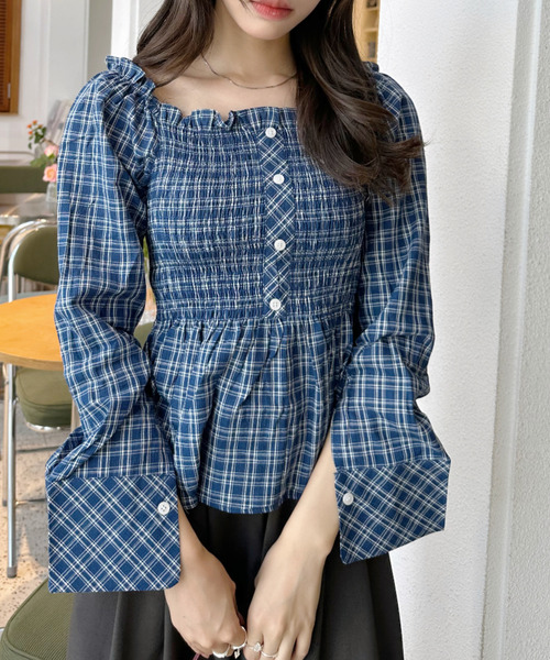 Ada.(エイダ)の「2WAY 長袖ボタン シャーリングブラウス(シャツ/ブラウス・レディース・ブラック/ブルー・FREE)」の9枚目の写真