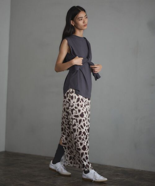 CRAFT STANDARD BOUTIQUE(クラフトスタンダードブティック)の「マルチウェイロンTee(Tシャツ/カットソー・レディース・ホワイト/ベージュ/チャコールグレー・FREE)」の10枚目の写真