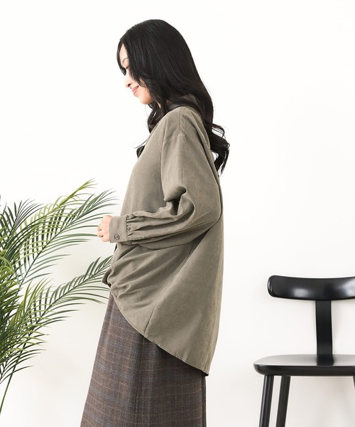 fort point(フォーポイント)の「【C-FORT POINT/フォートポイント】ピーチ起毛 スキッパー ブラウス(シャツ/ブラウス・レディース・チャコールグレー/ベージュ/ブラウン/カーキ・FREE)」の14枚目の写真
