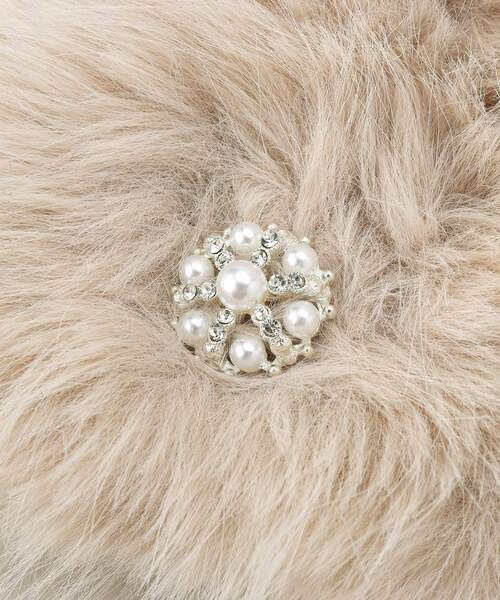 index（インデックス）の「ビジュー付きフェイクファーティペット（ストール/ショール・レディース・グレー/オフホワイト/ベージュ・00）」の7枚目の写真