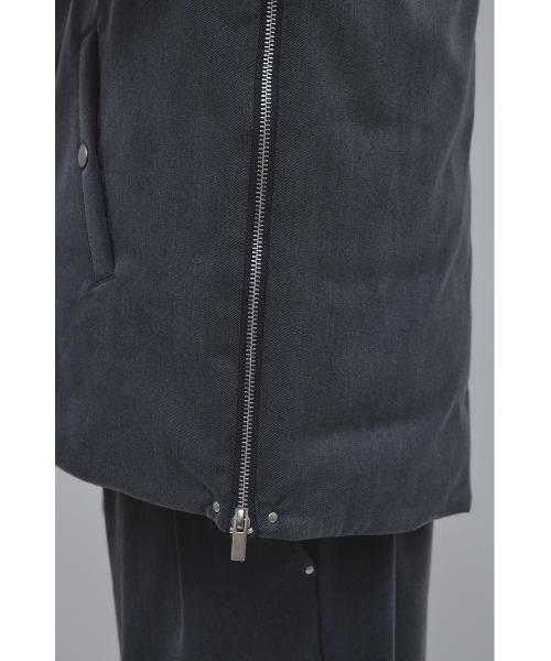 STYLEMIXER(スタイルミキサー)の「サイドジップパッファーベスト(ベスト・メンズ・ブラック/グレー・MEDIUM/LARGE)」の9枚目の写真