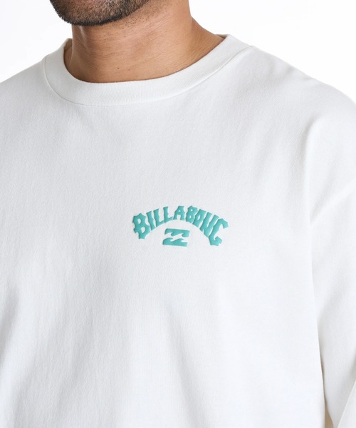 BILLABONG(ビラボン)の「BILLABONG メンズ ARCH LOGO トレーナー 【OVER FIT】【2025年秋冬モデル】/ビラボンバックロゴプリントプルオーバースウェットトレーナー(スウェット・メンズ・ホワイト/オフホワイト/クリーム・LARGE/MEDIUM/X-LARGE)」の8枚目の写真