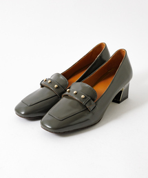 ローファーパンプス