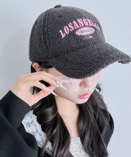 OLIVE des OLIVE（オリーブデオリーブ）の「ボアキャップ（キャップ・レディース・チャコールグレー/オフホワイト/ブラウン・FREE）」の7枚目の写真