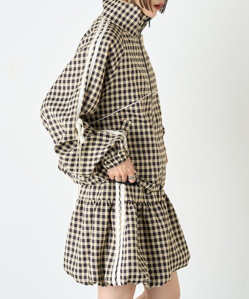 w closet（ダブルクローゼット）の「チェックラインブルゾン（ブルゾン・レディース・ブラック/レッド・FREE）」の18枚目の写真