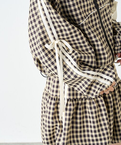 w closet（ダブルクローゼット）の「チェックラインブルゾン（ブルゾン・レディース・ブラック/レッド・FREE）」の19枚目の写真