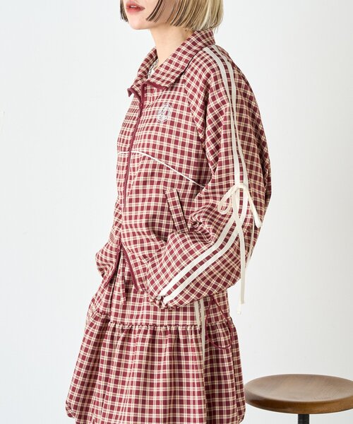 w closet（ダブルクローゼット）の「チェックラインブルゾン（ブルゾン・レディース・ブラック/レッド・FREE）」の4枚目の写真