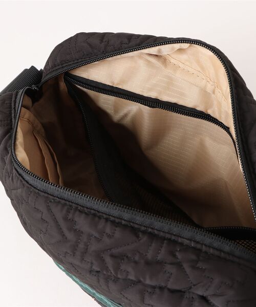 チチカカ(チチカカ)の「キルティングショルダーバッグ(ショルダーバッグ・レディース・シルバー/オフホワイト/ブラック・FREE)」の16枚目の写真