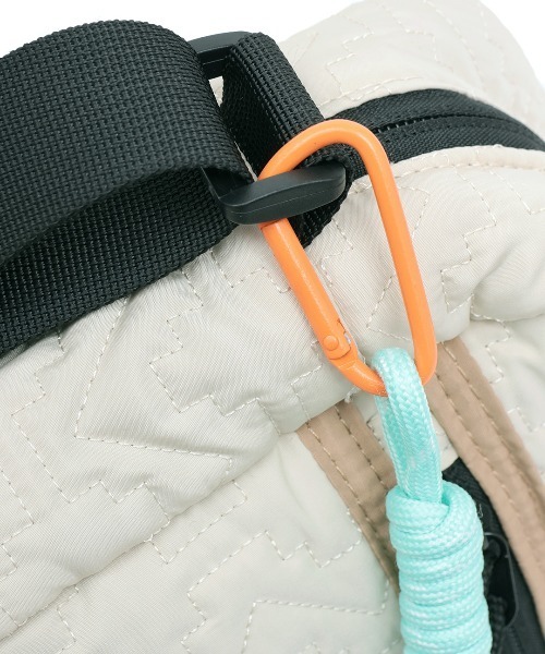 チチカカ(チチカカ)の「キルティングショルダーバッグ(ショルダーバッグ・レディース・シルバー/オフホワイト/ブラック・FREE)」の10枚目の写真