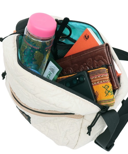 チチカカ(チチカカ)の「キルティングショルダーバッグ(ショルダーバッグ・レディース・シルバー/オフホワイト/ブラック・FREE)」の13枚目の写真