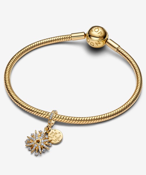 お値下げ中！パンドラ スパークリングフェザーダングルチャーム お値下げ中！パンドラ スパークリングフェザーダングルチャーム - メルカリ