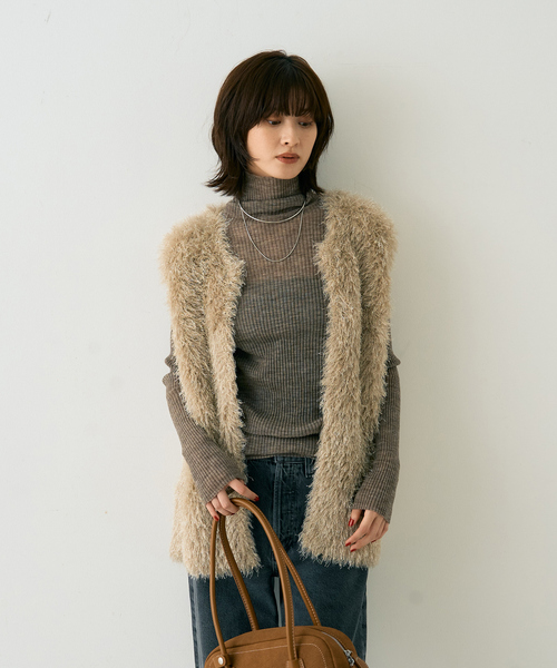 Rouge vif（ルージュヴィフ）の「フェザーニットジレベスト（ベスト・レディース・アイボリー/ベージュ・フリー）」の6枚目の写真