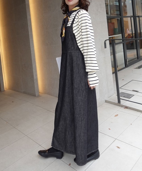 CORNERS（コーナーズ）の「ステッチデニムワンピース（ワンピース・レディース・ブラック/インディゴブルー・マルチサイズ）」の15枚目の写真