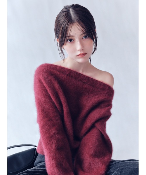 フォックスカシミアオフショルニットトップス（ニット/セーター