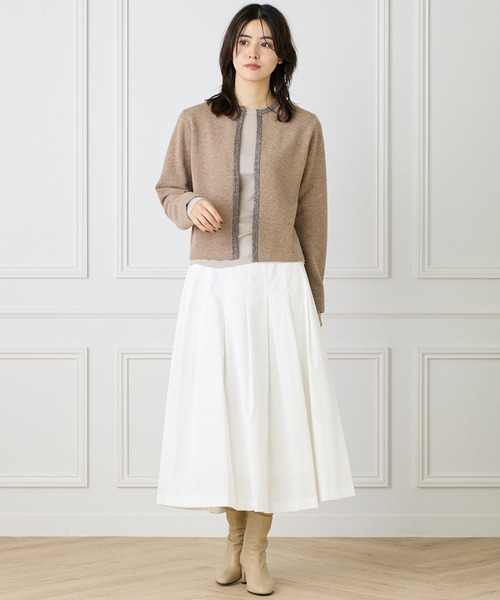 INED（イネド）の「タックプリーツスカート（スカート・レディース・オフホワイト/チャコールグレー・7号/9号/11号）」の15枚目の写真