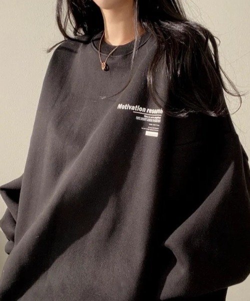 yuue' ( wear )(ユーイ)の「裏起毛オーバーサイズロゴスウェット(スウェット・レディース・ライトグレー/グレー/チャコールグレー/ブラック・FREE)」の7枚目の写真