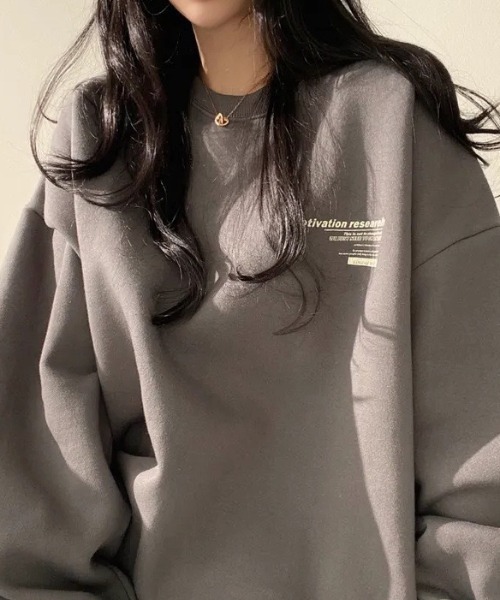 yuue' ( wear )(ユーイ)の「裏起毛オーバーサイズロゴスウェット(スウェット・レディース・ライトグレー/グレー/チャコールグレー/ブラック・FREE)」の14枚目の写真