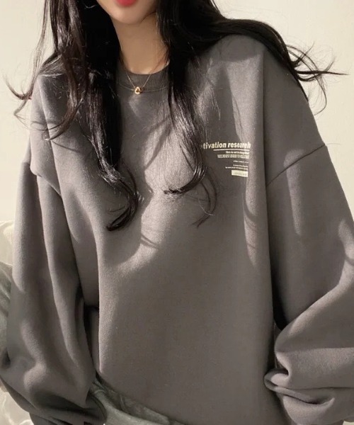 yuue' ( wear )(ユーイ)の「裏起毛オーバーサイズロゴスウェット(スウェット・レディース・ライトグレー/グレー/チャコールグレー/ブラック・FREE)」の17枚目の写真