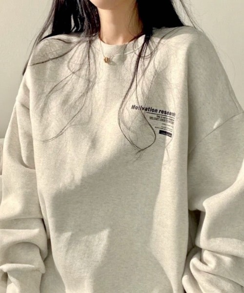 yuue' ( wear )(ユーイ)の「裏起毛オーバーサイズロゴスウェット(スウェット・レディース・ライトグレー/グレー/チャコールグレー/ブラック・FREE)」の18枚目の写真