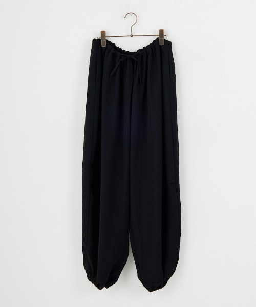 mizuiroind（ミズイロインド）の「[mizuiro ind/ミズイロインド] ドローストリング ヘムパンツ（その他パンツ・レディース・ベージュ/ブラック・F）」の4枚目の写真